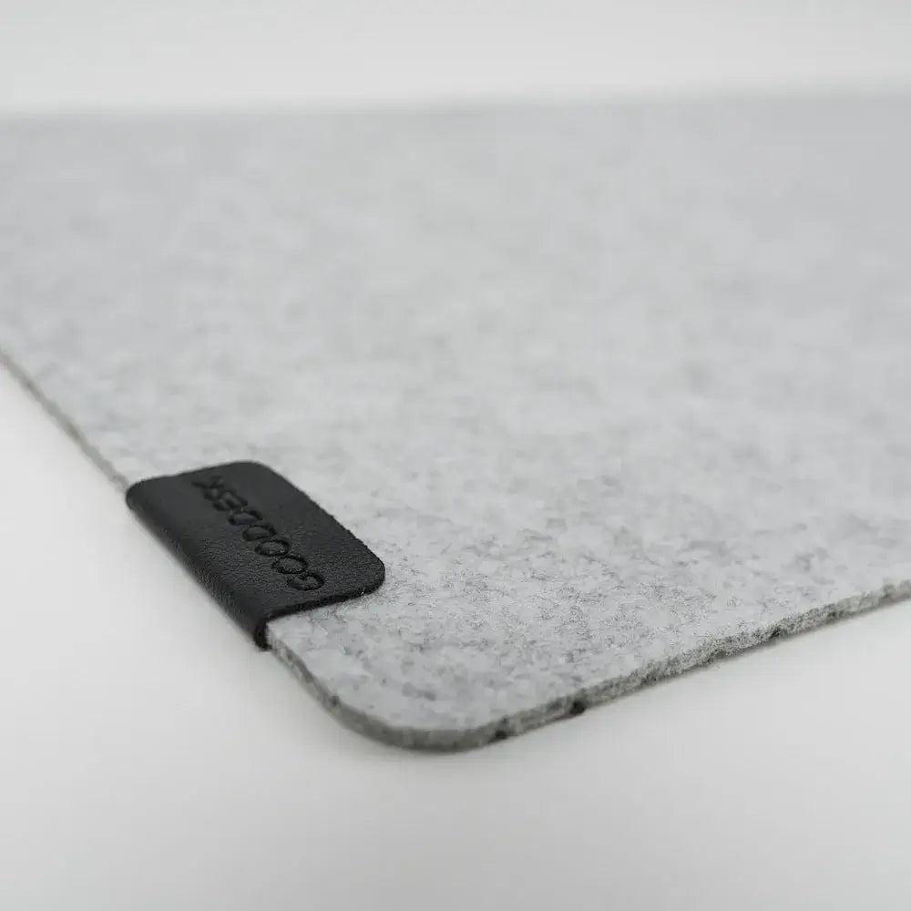 Schreibtischunterlage Filz hellgrau kühlend wärmend Ecke schmale Unterlage Desk